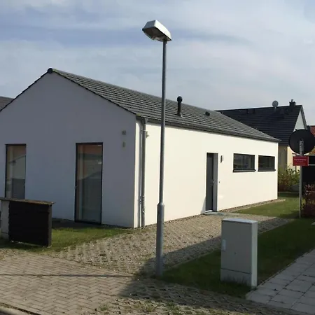 Strandnahes Mit Terrasse Und Stellplatz By Interhome * Zierow