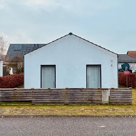 Strandnahes Mit Terrasse Und Stellplatz By Interhome Prázdninový dům